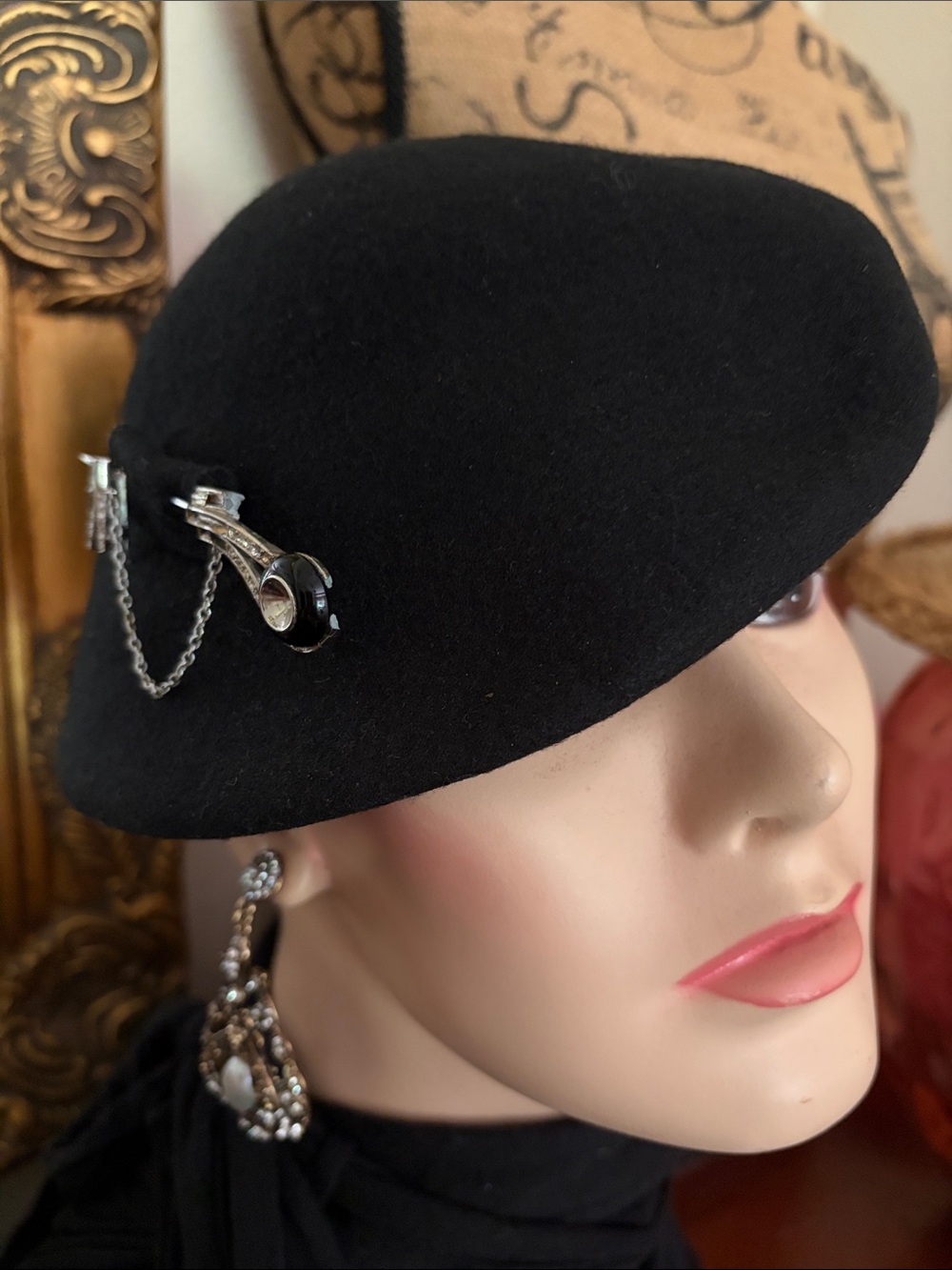Vintage Talky Ho Black Wool Molded Sloping Beret Decorative Pin/Feather Holder